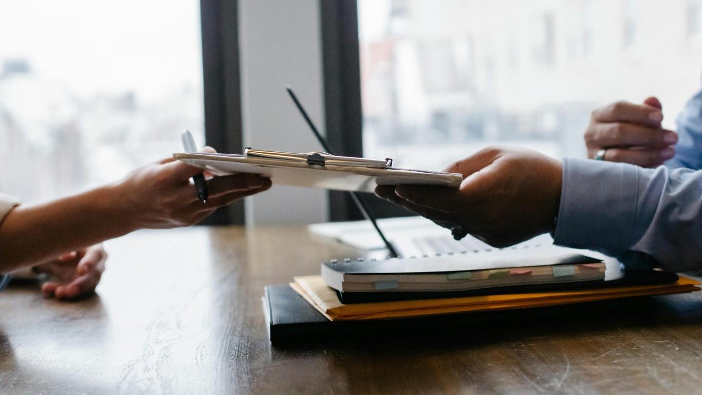 Top 10 Benefits of HR Solutions for Growing Businesses